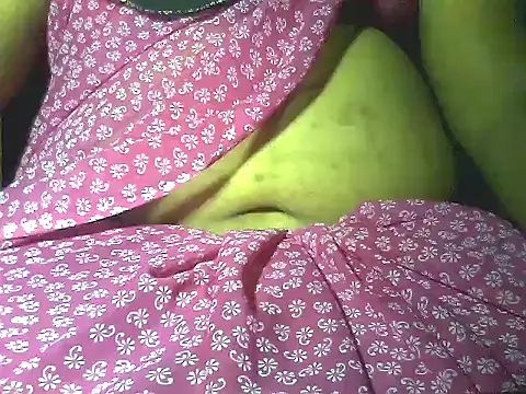 Snapshot of Leelasissy chatting on 10.21.25 Leelasissy online show from 10.21.25