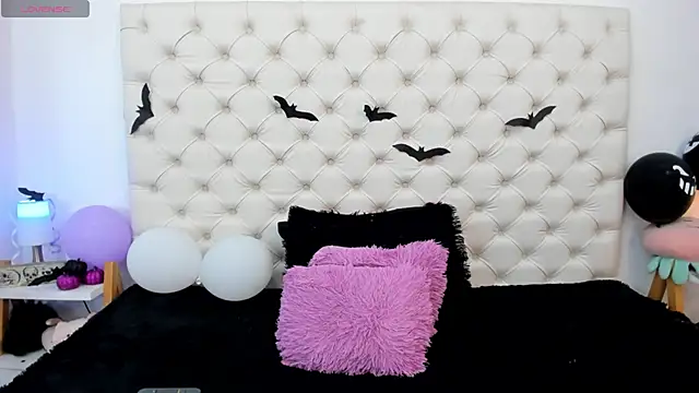 esmeralda06 online show from 10.15.25