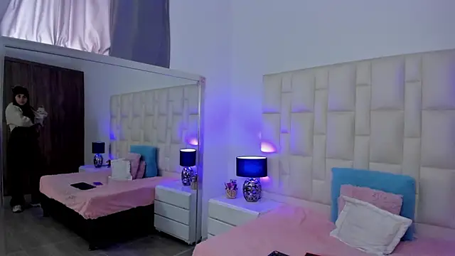 Ariana rouse online show from 11.29.25