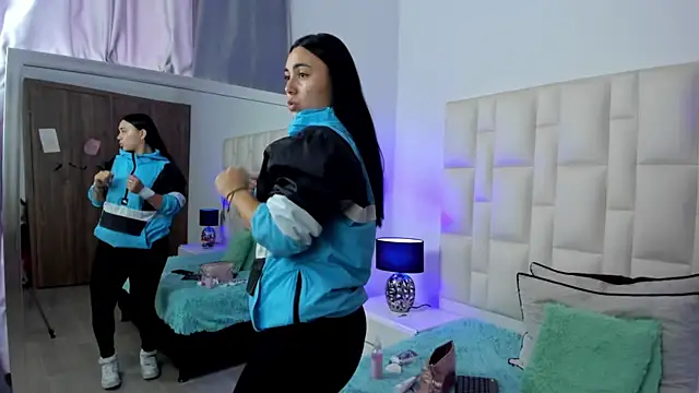 Ariana rouse online show from 04.30.26