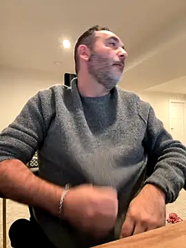 Snapshot of harrychest chatting on 10.29.25 harrychest online show from 10.29.25