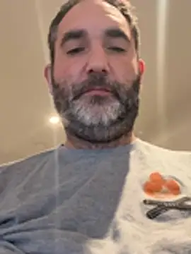 Snapshot of harrychest chatting on 02.04.26 harrychest online show from 02.04.26