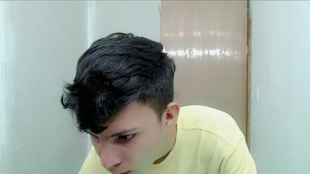 Snapshot of Alexxx_lov chatting on 01.24.25 Alexxx lov online show from 01.24.25