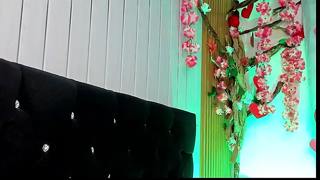 vicky  skinny 1 online show from 02.19.25