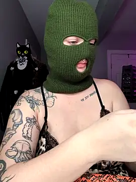 goblingirl888 online show from 10.24.25