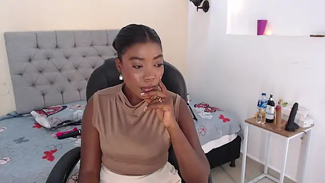 Dakkota Fox online show from 11.06.25