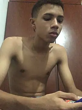 Alvarozzxv online show from 01.29.25