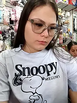 Vale Saenzz online show from 11.21.25