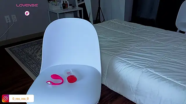 Snapshot of Doh728 chatting on 11.24.25 Doh728 online show from 11.24.25