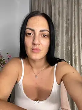 RaisaSalvi online show from 09.12.25