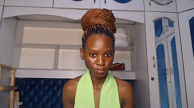 YoungDiva69 online show from 02.08.25