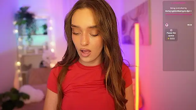 Clara Nia online show from 03.06.26