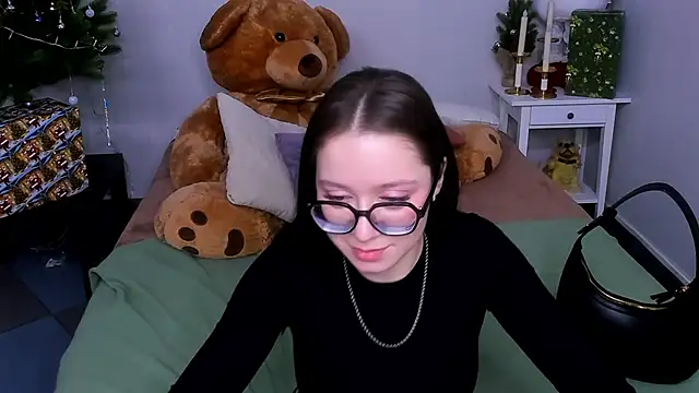 Snapshot of Alikka_Shykitty chatting on 01.28.25 Alikka Shykitty online show from 01.28.25