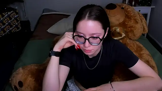 Snapshot of Alikka_Shykitty chatting on 01.28.25 Alikka Shykitty online show from 01.28.25