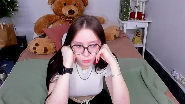 Snapshot of Alikka_Shykitty chatting on 02.05.25 Alikka Shykitty online show from 02.05.25