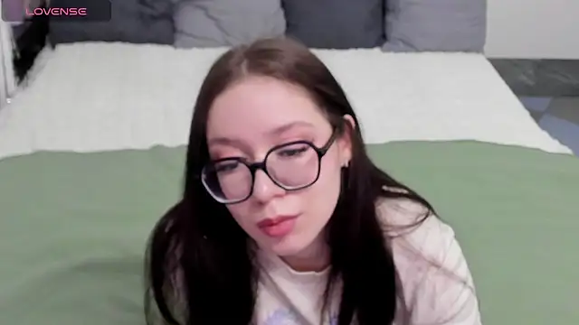 Snapshot of Alikka_Shykitty chatting on 02.13.25 Alikka Shykitty online show from 02.13.25