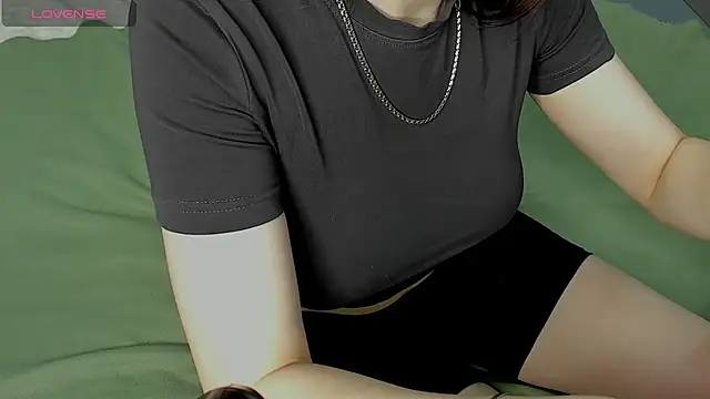 Snapshot of Alikka_Shykitty chatting on 02.14.25 Alikka Shykitty online show from 02.14.25