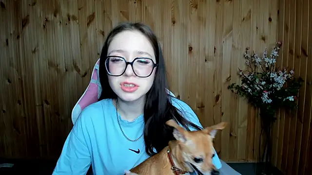 Snapshot of Alikka_Shykitty chatting on 03.17.25 Alikka Shykitty online show from 03.17.25