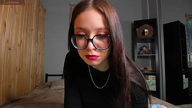 Snapshot of Alikka_Shykitty chatting on 03.21.25 Alikka Shykitty online show from 03.21.25