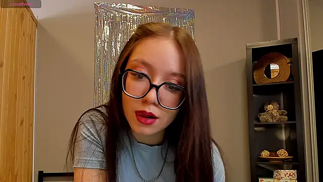 Snapshot of Alikka_Shykitty chatting on 03.21.25 Alikka Shykitty online show from 03.21.25