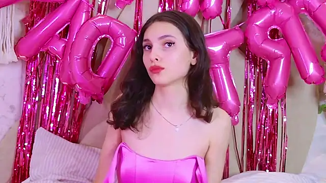 GIGI DAV online show from 02.15.25