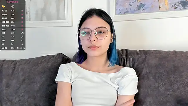 Snapshot of DarelleFare chatting on 02.18.25 DarelleFare online show from 02.18.25