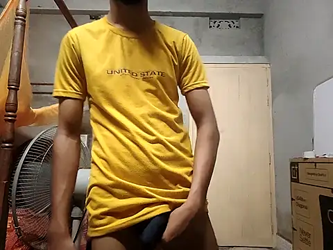 Snapshot of HomeCum chatting on 09.08.25 HomeCum online show from 09.08.25