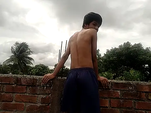 Snapshot of HomeCum chatting on 09.16.25 HomeCum online show from 09.16.25