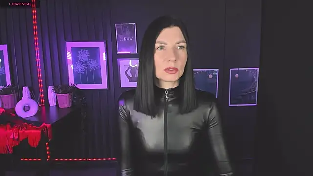 MonicaCheerful online show from 02.15.25