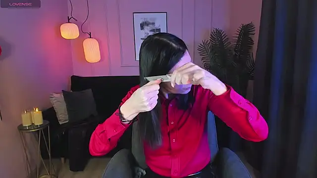 MonicaCheerful online show from 02.16.25