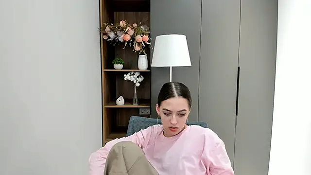 WhitneyCruise online show from 02.03.25