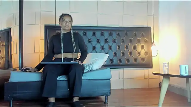 SamanthaMilann online show from 02.28.25