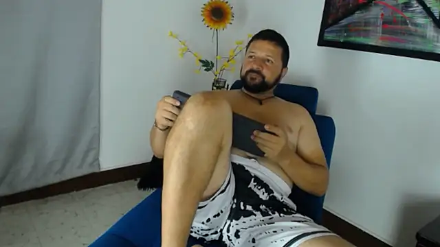 Snapshot of Daniel_08_8 chatting on 03.19.25 Daniel 08 8 online show from 03.19.25