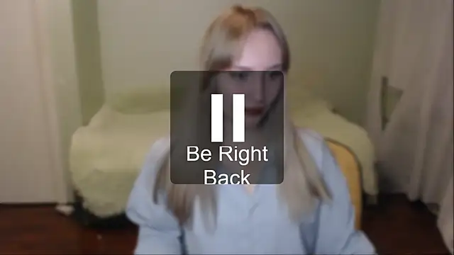 Snapshot of vivian_word chatting on 01.29.25 vivian word online show from 01.29.25