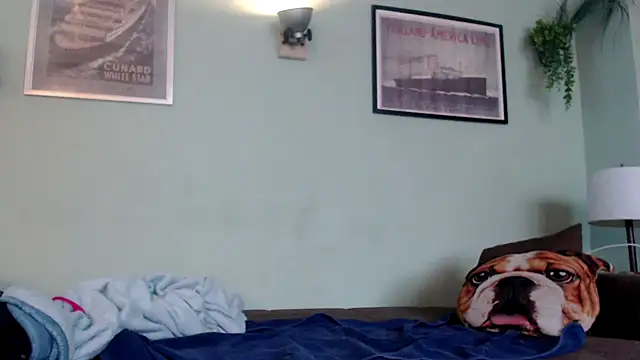 Snapshot of Astrid-Gilbert chatting on 02.15.25 Astrid-Gilbert online show from 02.15.25