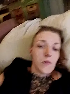 Snapshot of Astrid-Gilbert chatting on 02.19.25 Astrid-Gilbert online show from 02.19.25