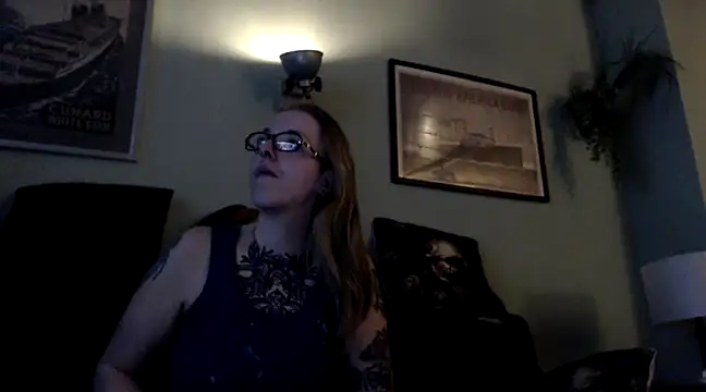 Snapshot of Astrid-Gilbert chatting on 03.01.25 Astrid-Gilbert online show from 03.01.25