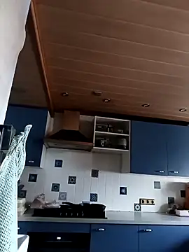 Snapshot of Astrid-Gilbert chatting on 03.07.25 Astrid-Gilbert online show from 03.07.25