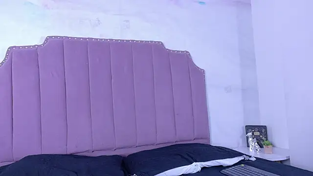 Shanntal  online show from 08.09.26