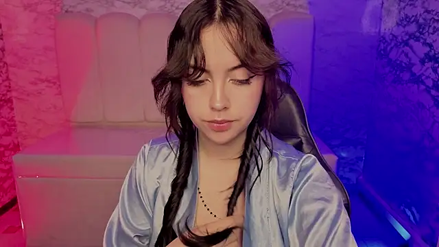 Hela v online show from 04.23.26