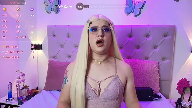 Snapshot of Alyssaa_Hunter chatting on 02.18.25 Alyssaa Hunter online show from 02.18.25