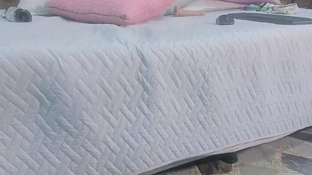 violet gray  online show from 02.25.25