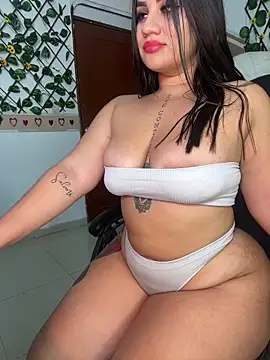 Snapshot of alexa_cf chatting on 02.18.25 alexa cf online show from 02.18.25