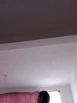 Snapshot of bri_ali chatting on 02.05.25 bri ali online show from 02.05.25