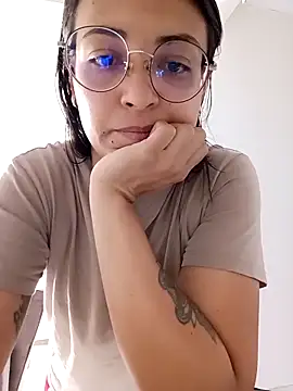 Snapshot of bri_ali chatting on 02.17.25 bri ali online show from 02.17.25