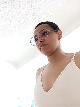 Snapshot of bri_ali chatting on 03.14.25 bri ali online show from 03.14.25