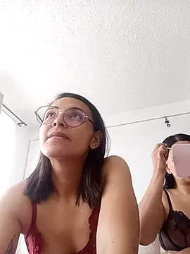 Snapshot of bri_ali chatting on 03.18.25 bri ali online show from 03.18.25