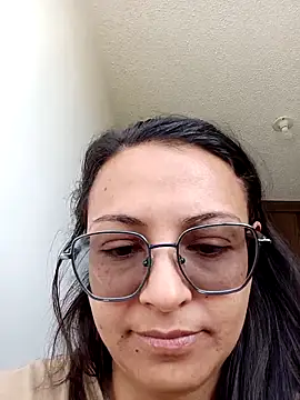 Snapshot of bri_ali chatting on 12.19.25 bri ali online show from 12.19.25