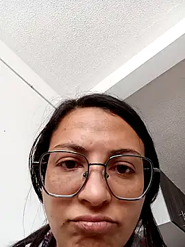 Snapshot of bri_ali chatting on 12.22.25 bri ali online show from 12.22.25