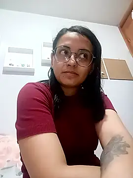 Snapshot of bri_ali chatting on 01.10.26 bri ali online show from 01.10.26